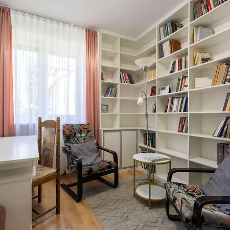 Przestronny Victus Z Parkingiem, Tarsaem I Gabinetem Do Pracy By Renters