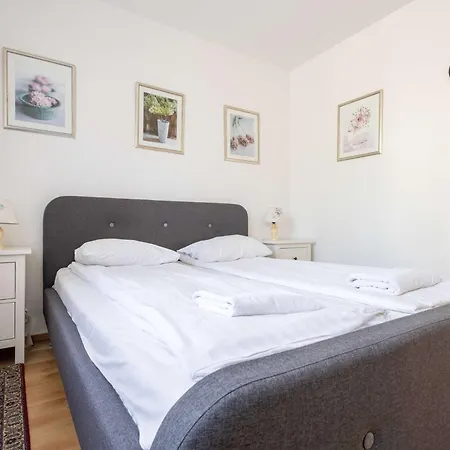 Przestronny Victus Z Parkingiem, Tarsaem I Gabinetem Do Pracy By Renters